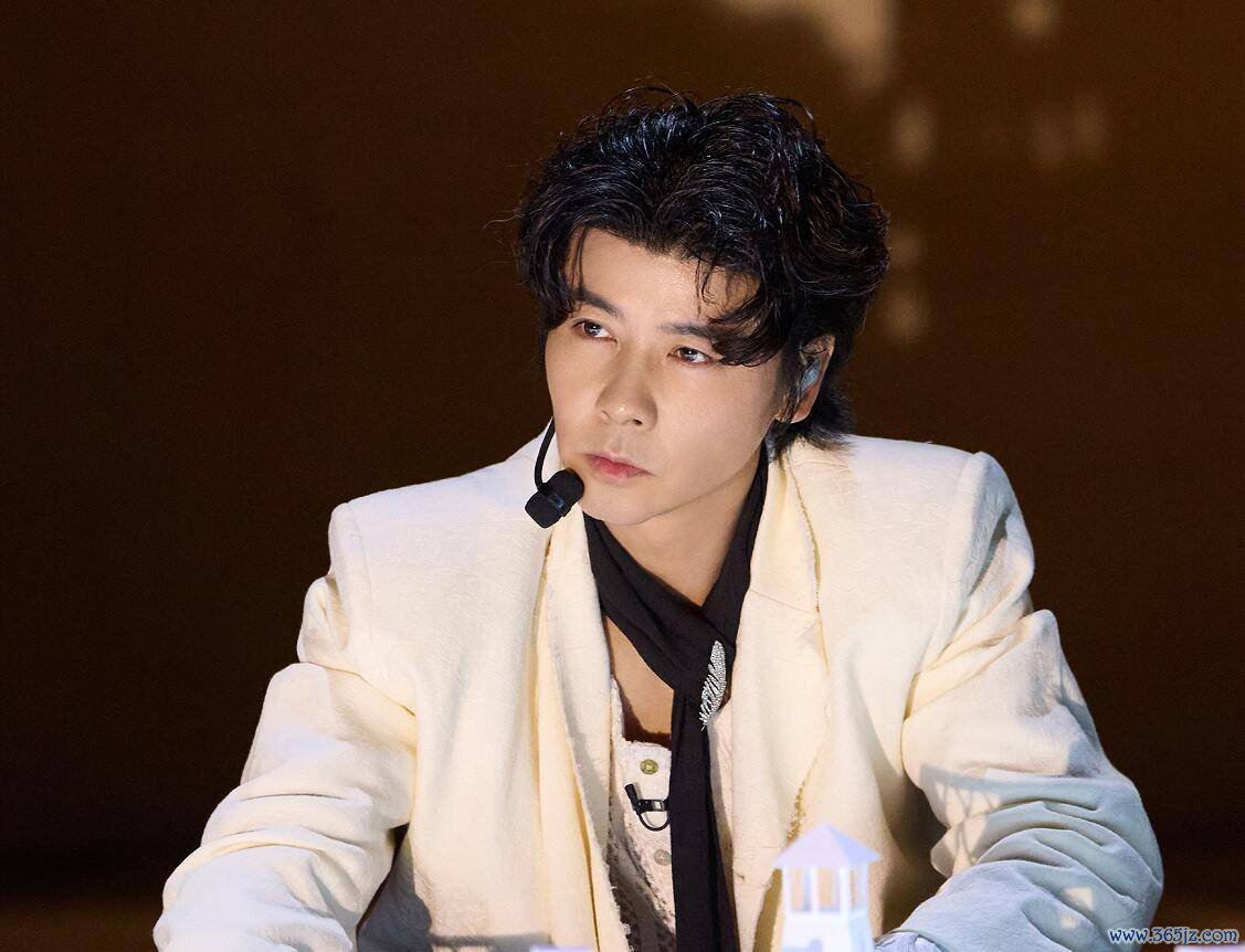 左航的“澄澈”，让《披哥5》透彻被打脸